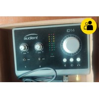 Audient iD14 with DI for guitar tracking (Pre-Owned)