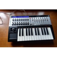 Novation 25SL Mk2 with Magma bag (Pre-Owned)