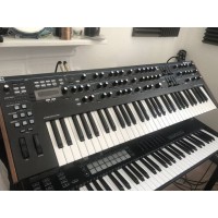 Novation summit 61 keys analog synthesizer (Pre-Owned)